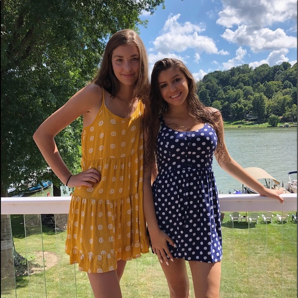 Meet your Posher, Jocelyn - Picture 2 of 6